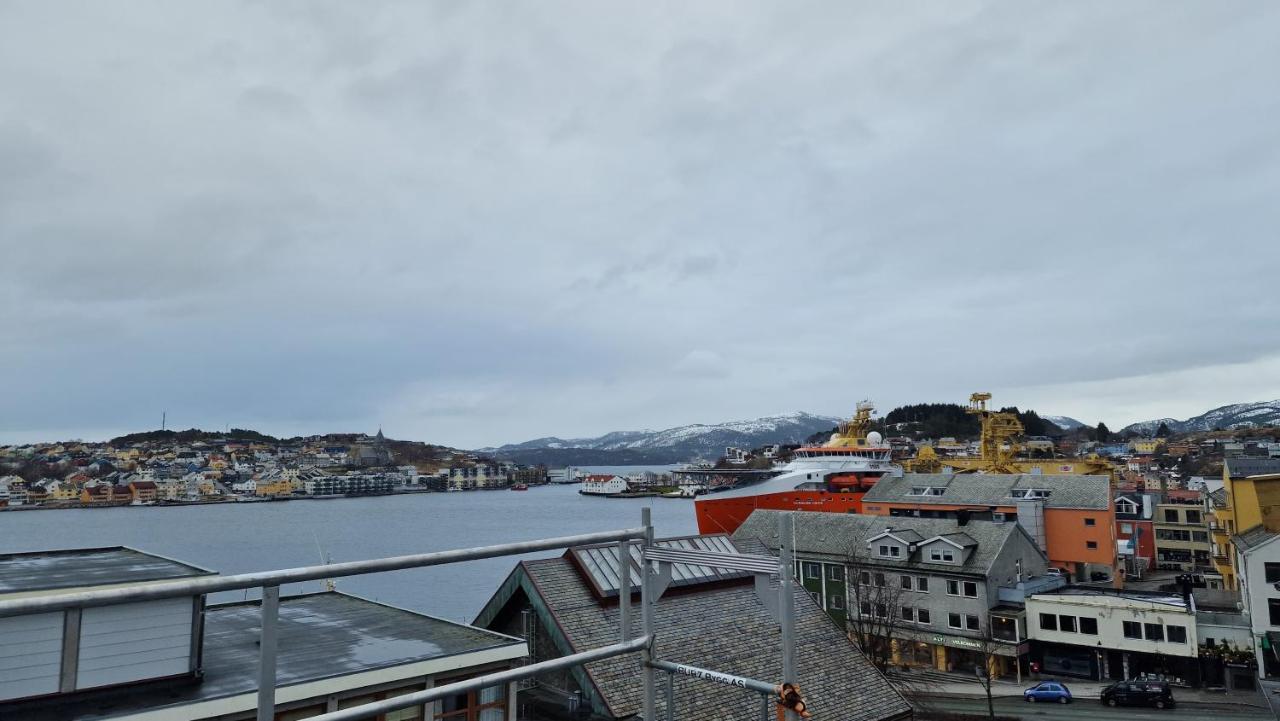 Lovely 2-Bedroom Loft With Panoramic View. クリスティアンスン エクステリア 写真